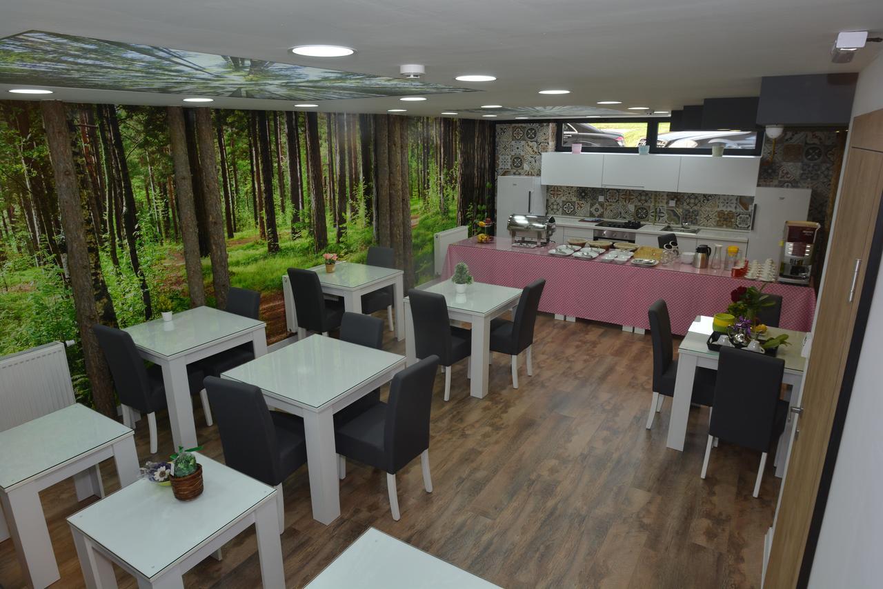Apart Hotel Family Saraievo Exterior foto