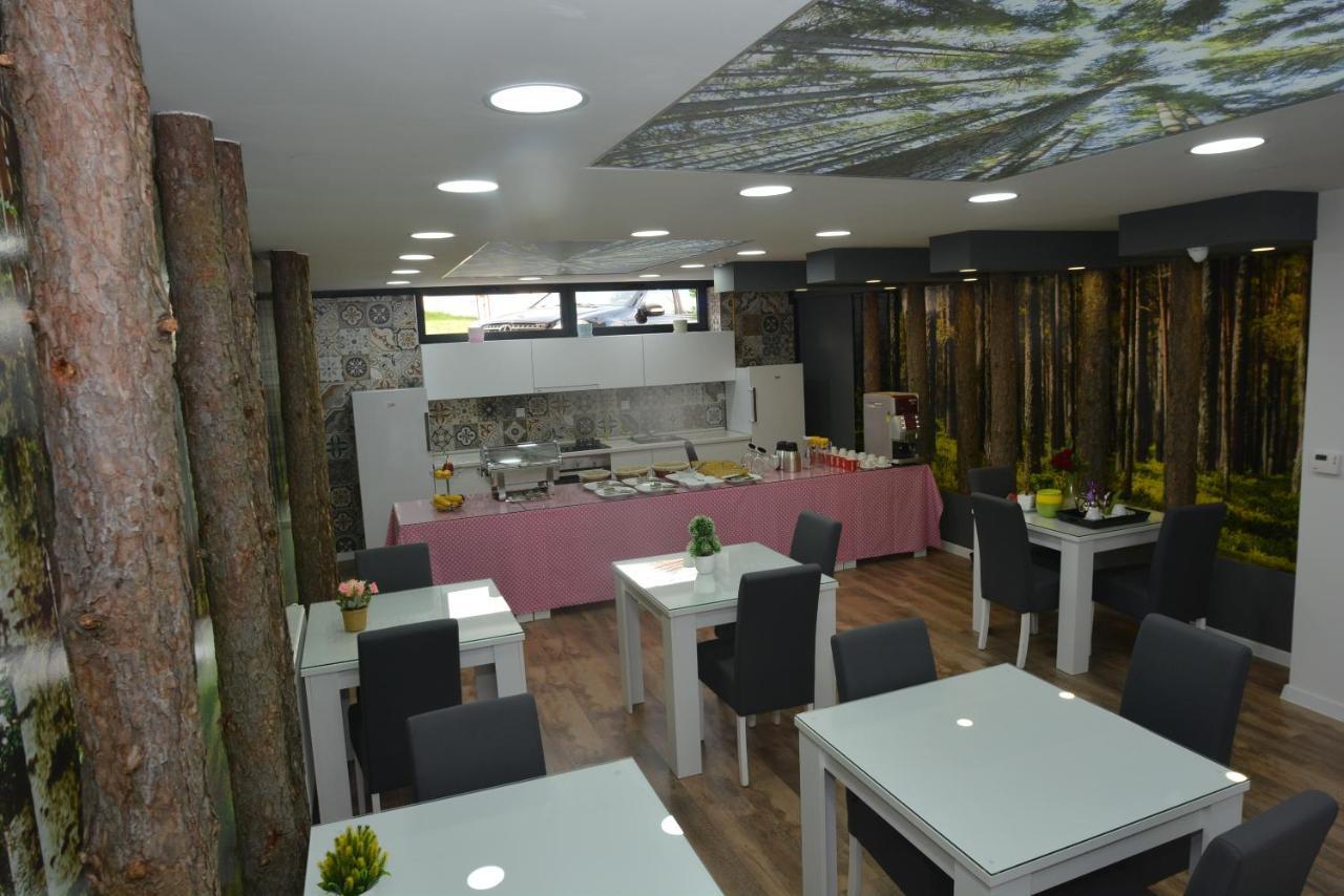 Apart Hotel Family Saraievo Exterior foto