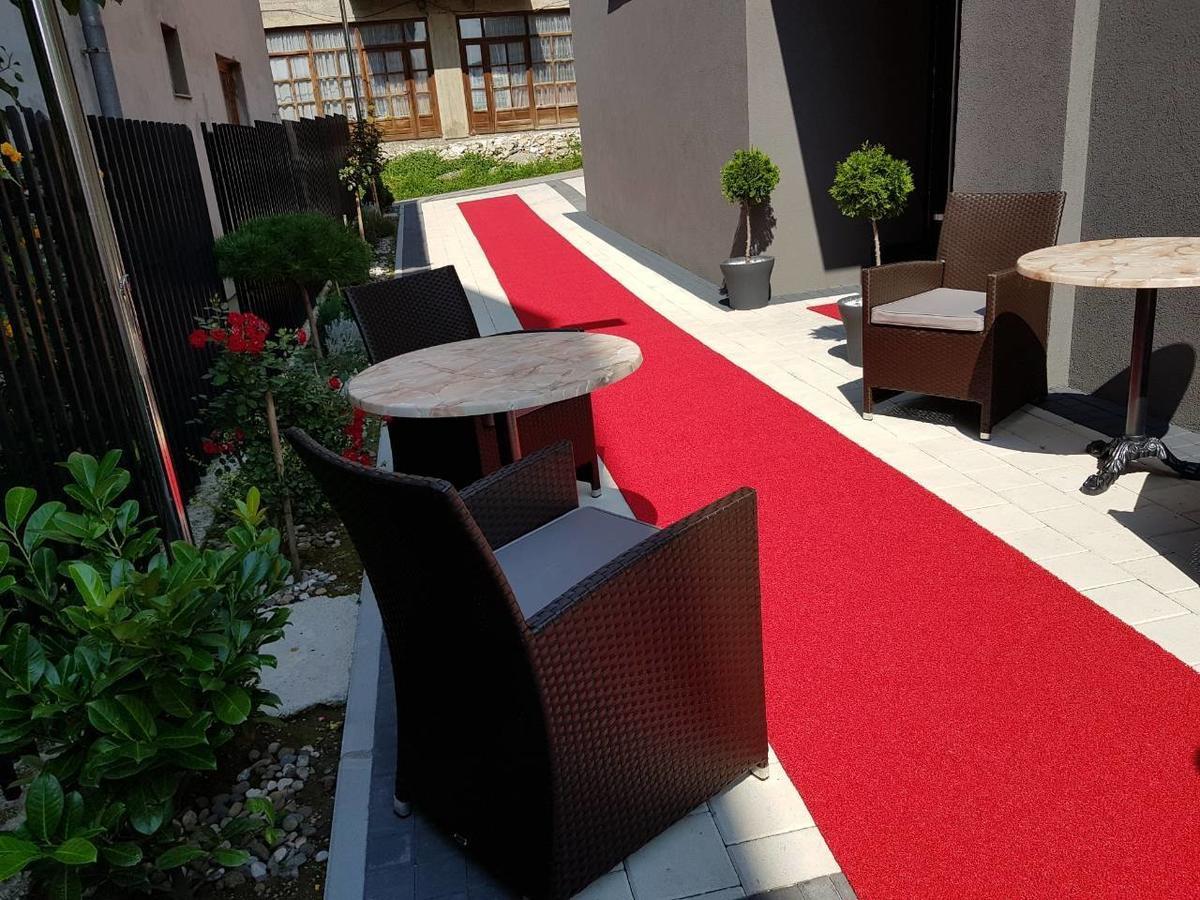 Apart Hotel Family Saraievo Exterior foto